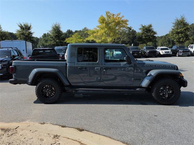 new 2025 Jeep Gladiator car, priced at $45,829