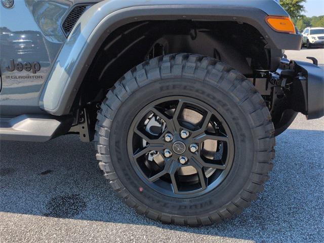 new 2025 Jeep Gladiator car, priced at $45,829