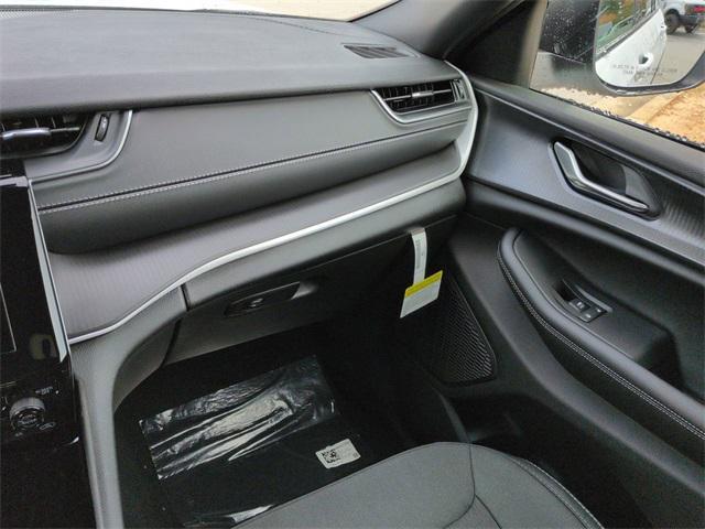 new 2025 Jeep Grand Cherokee car, priced at $35,440