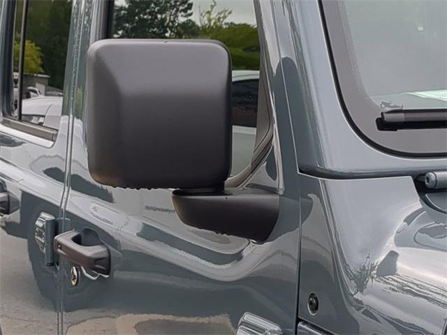 new 2025 Jeep Gladiator car, priced at $49,940