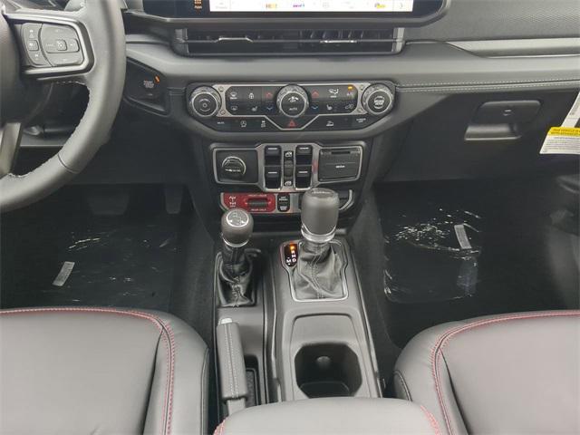 new 2025 Jeep Gladiator car, priced at $49,940