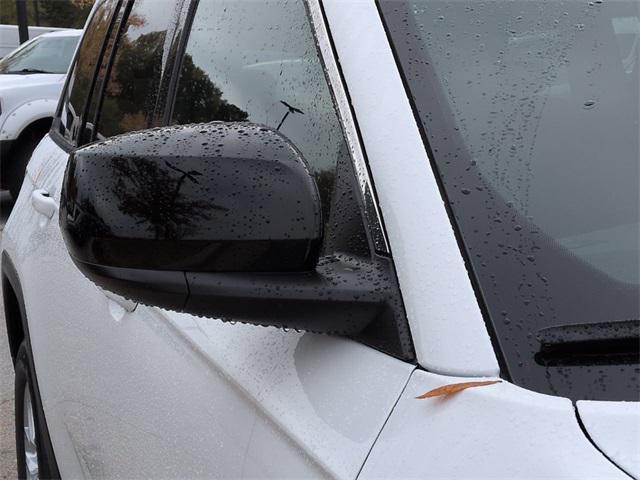 new 2025 Jeep Grand Cherokee car, priced at $35,440