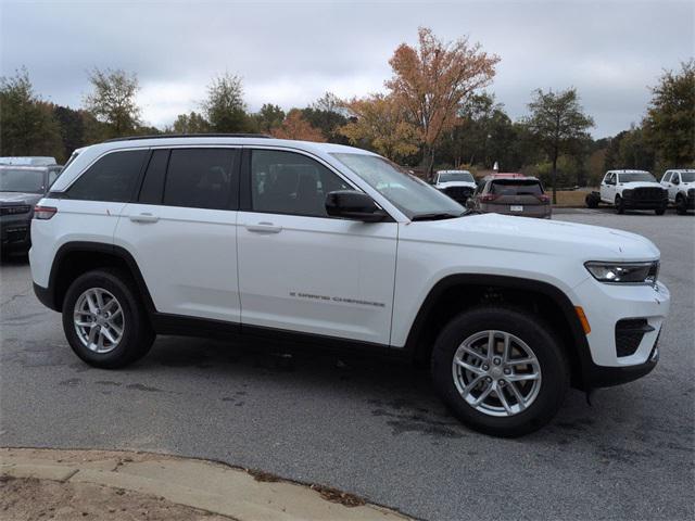 new 2025 Jeep Grand Cherokee car, priced at $35,440