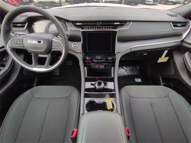 new 2025 Jeep Grand Cherokee car, priced at $35,440