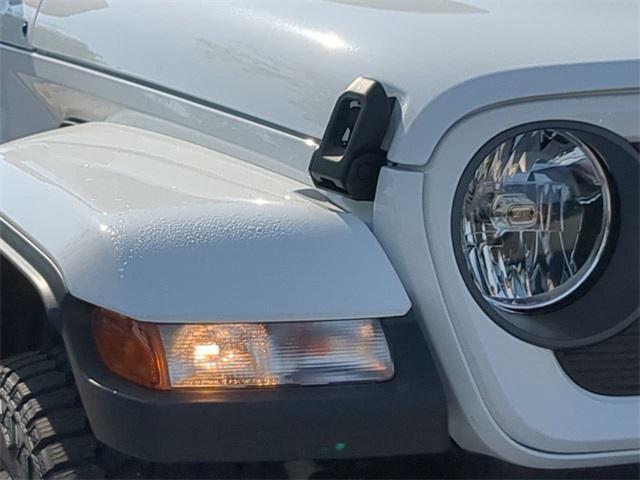 new 2025 Jeep Gladiator car, priced at $38,608