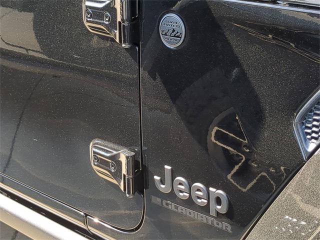 new 2025 Jeep Gladiator car, priced at $40,823