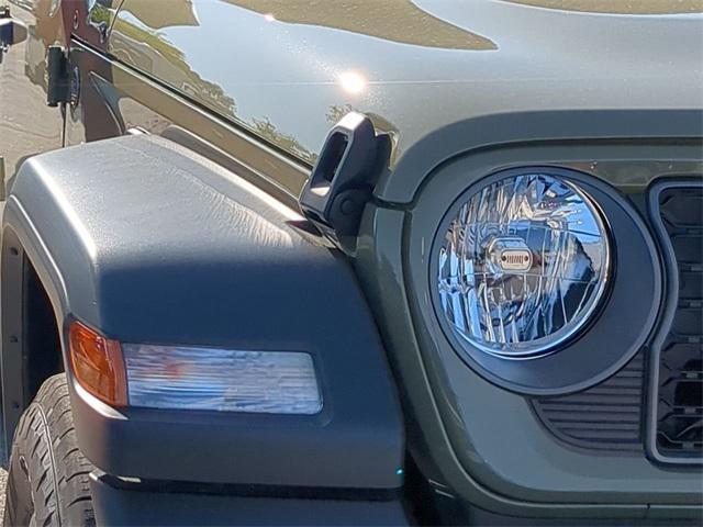 new 2025 Jeep Wrangler car, priced at $48,191