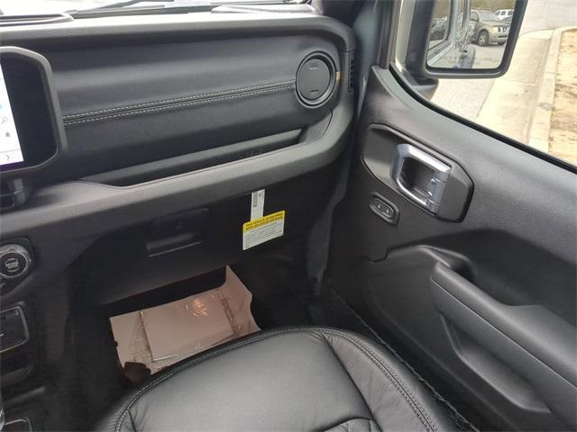 new 2025 Jeep Wrangler car, priced at $59,240