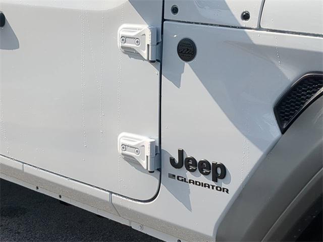 new 2025 Jeep Gladiator car, priced at $42,583
