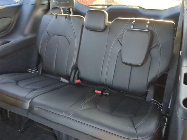 new 2025 Chrysler Pacifica car, priced at $38,615