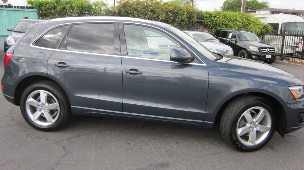 used 2011 Audi Q5 car, priced at $8,950