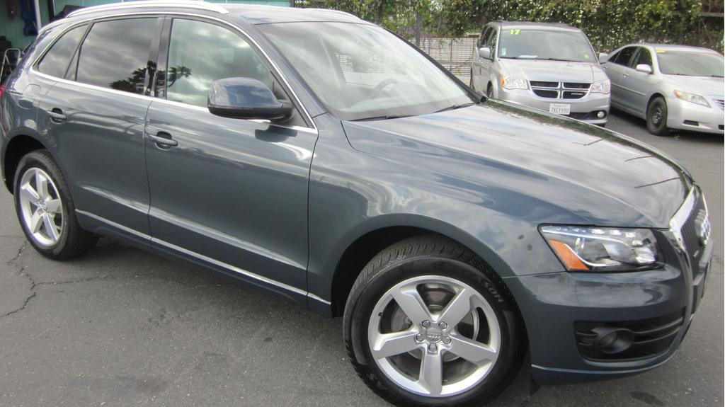 used 2011 Audi Q5 car, priced at $8,950