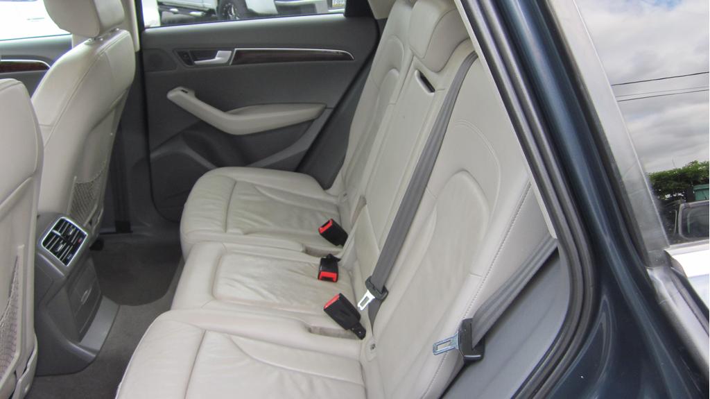 used 2011 Audi Q5 car, priced at $8,950