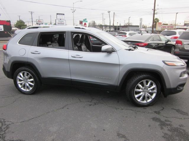 used 2014 Jeep Cherokee car, priced at $6,995