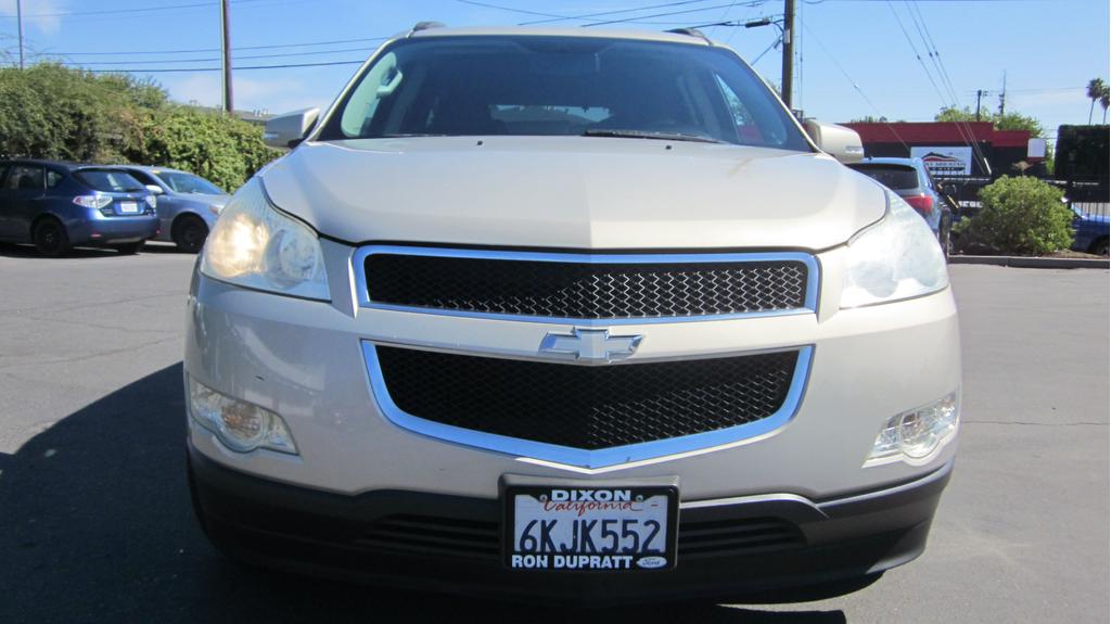 used 2010 Chevrolet Traverse car, priced at $5,995