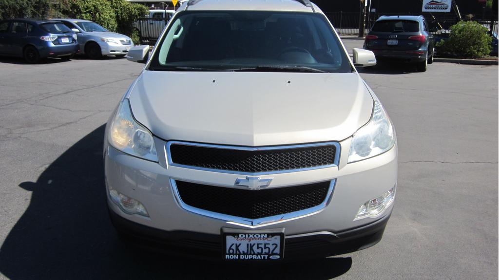 used 2010 Chevrolet Traverse car, priced at $5,995