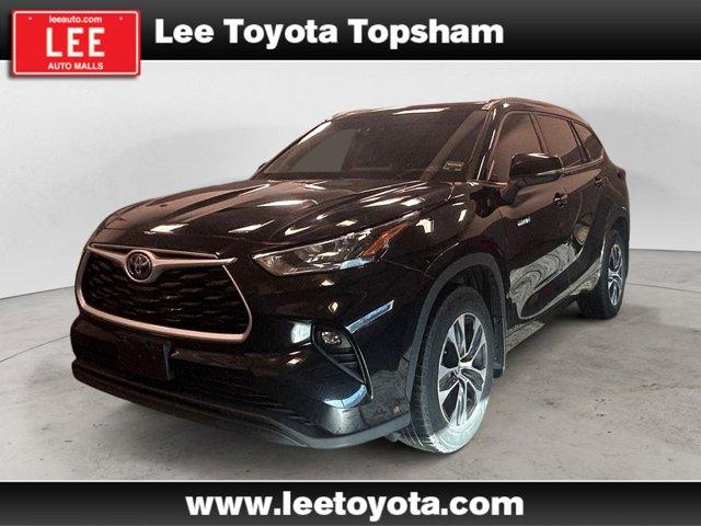 used 2020 Toyota Highlander Hybrid car, priced at $29,915