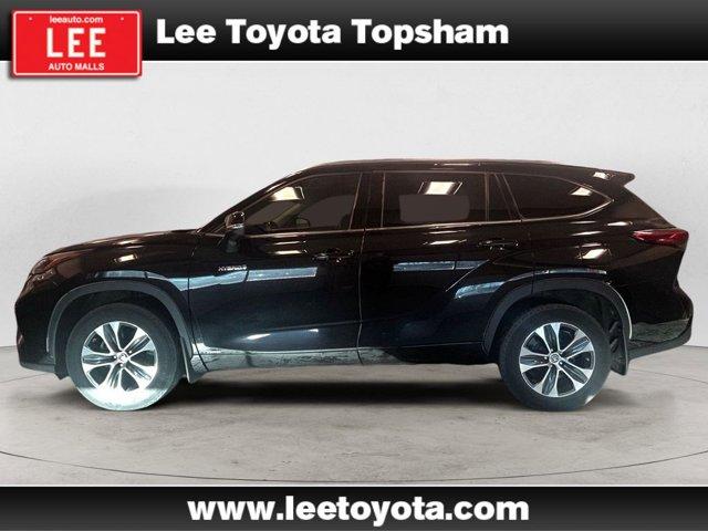used 2020 Toyota Highlander Hybrid car, priced at $29,915