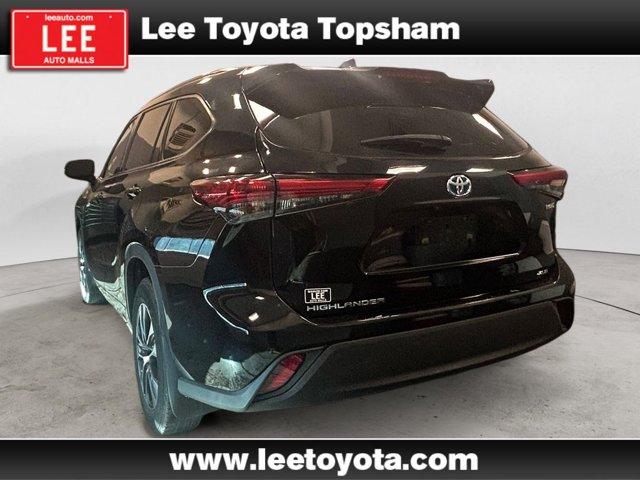 used 2020 Toyota Highlander Hybrid car, priced at $29,915