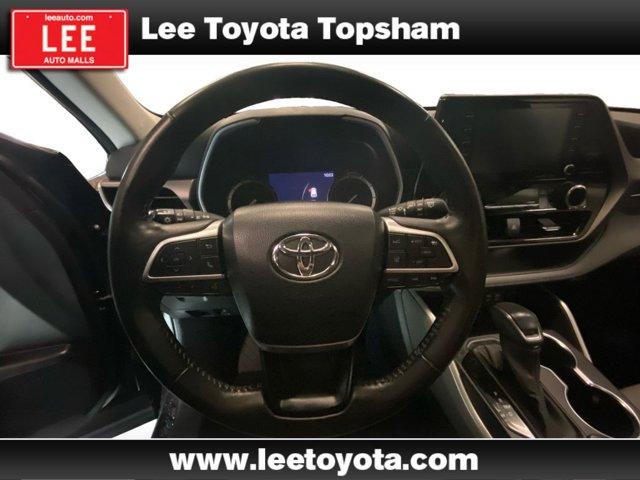 used 2022 Toyota Highlander car, priced at $34,716