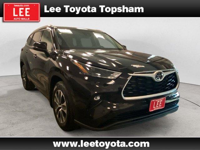 used 2022 Toyota Highlander car, priced at $34,716