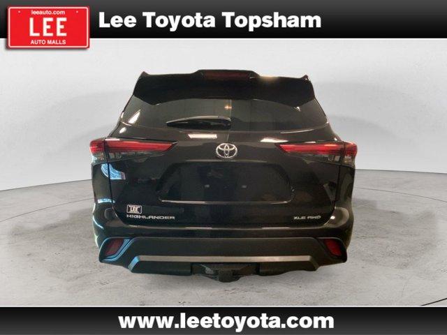 used 2022 Toyota Highlander car, priced at $34,716