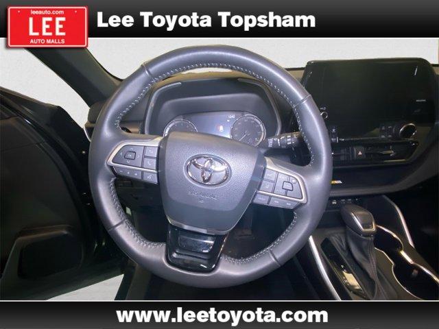 used 2024 Toyota Highlander car, priced at $45,854