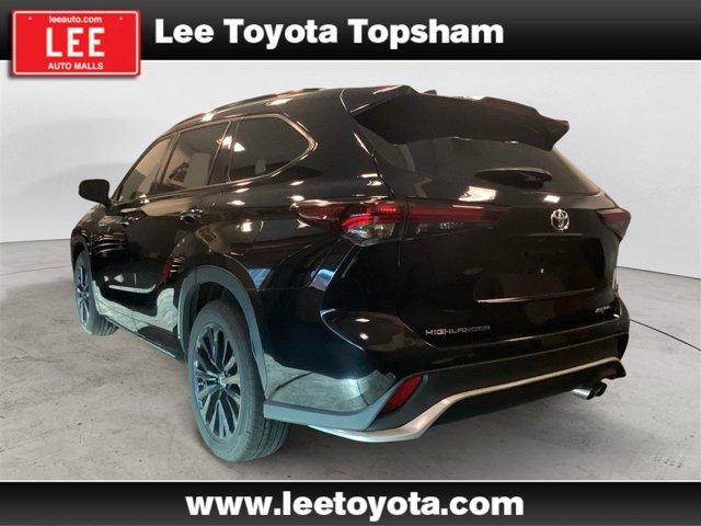 used 2024 Toyota Highlander car, priced at $45,854