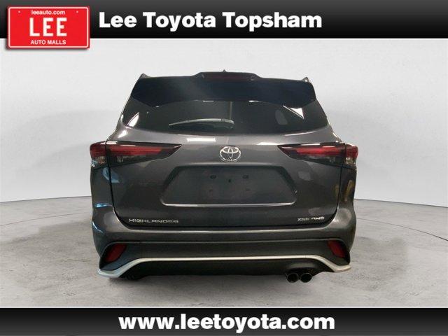 used 2024 Toyota Highlander car, priced at $46,235