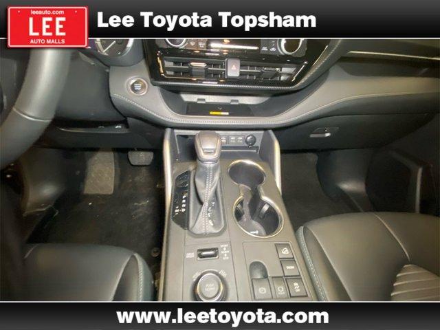 used 2024 Toyota Highlander car, priced at $46,235