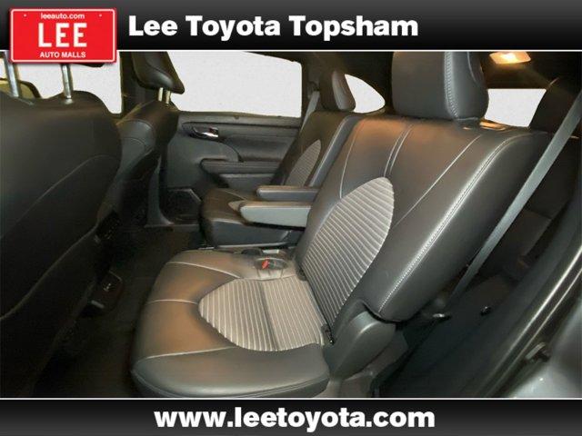 used 2024 Toyota Highlander car, priced at $46,235