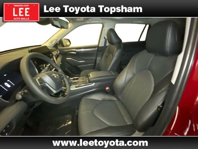 new 2025 Toyota Highlander car, priced at $55,657