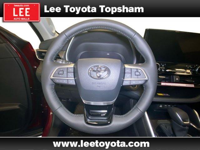 new 2025 Toyota Highlander car, priced at $55,657