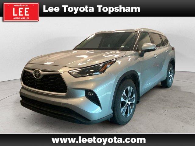 used 2023 Toyota Highlander car, priced at $38,499