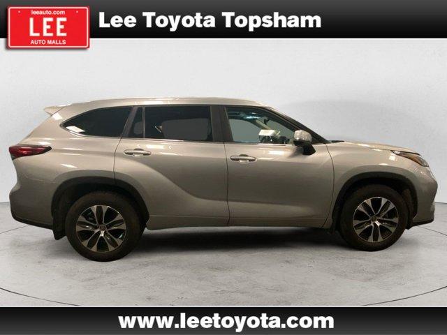 used 2023 Toyota Highlander car, priced at $38,499