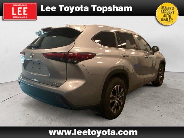 used 2023 Toyota Highlander car, priced at $38,499