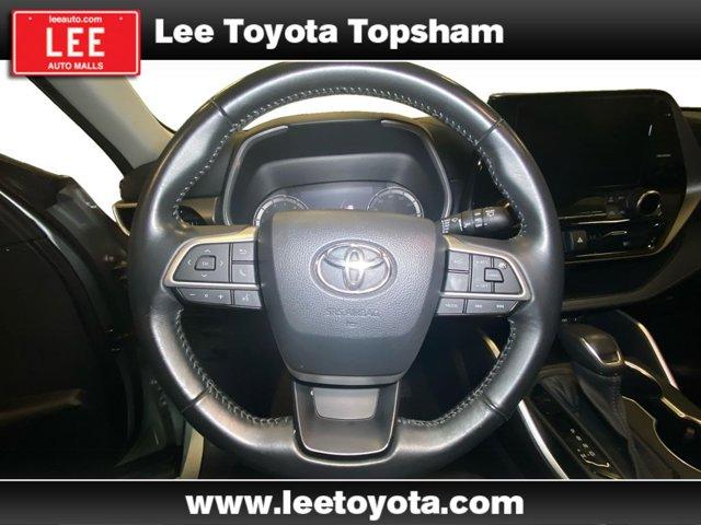used 2023 Toyota Highlander car, priced at $38,499