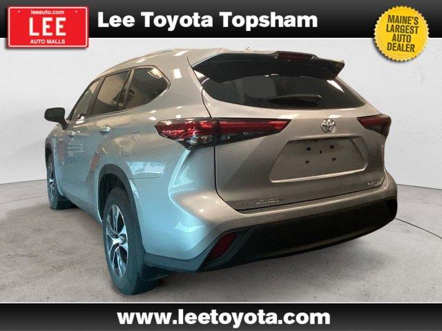 used 2023 Toyota Highlander car, priced at $38,499