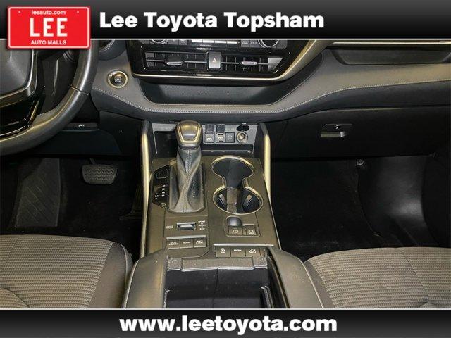 used 2021 Toyota Highlander car, priced at $37,115