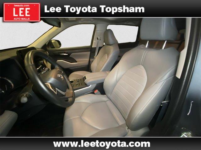 used 2023 Toyota Highlander car, priced at $41,263