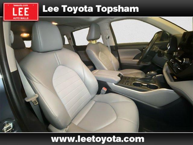 used 2023 Toyota Highlander car, priced at $41,263