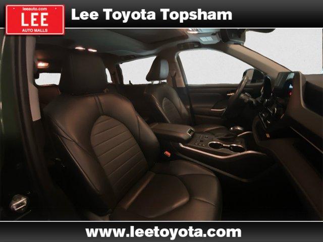 used 2023 Toyota Highlander car, priced at $41,991