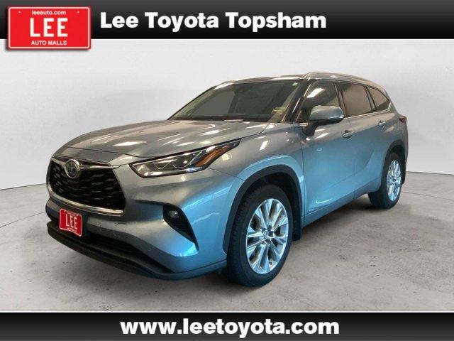used 2022 Toyota Highlander car, priced at $35,999