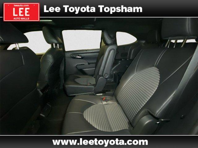 used 2024 Toyota Highlander car, priced at $44,000