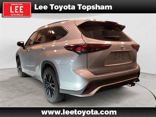 used 2024 Toyota Highlander car, priced at $44,000