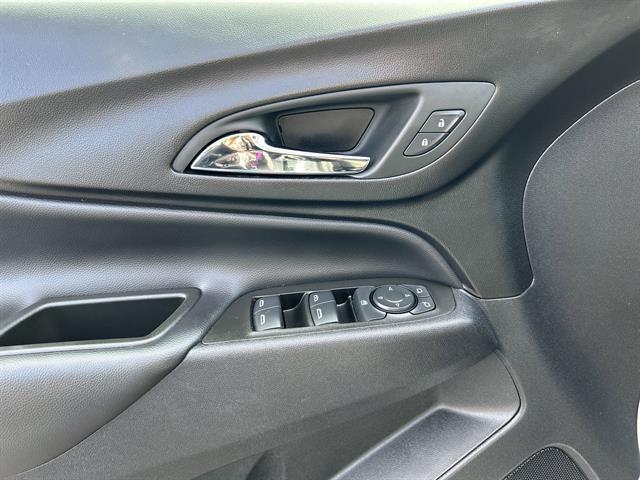 used 2024 Chevrolet Equinox car, priced at $25,904