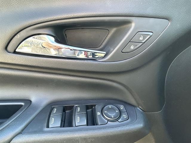 used 2018 Chevrolet Equinox car, priced at $10,635