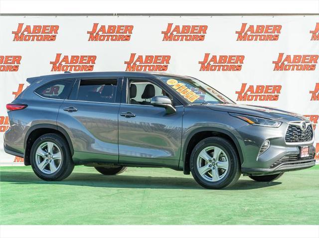 used 2021 Toyota Highlander car, priced at $27,497