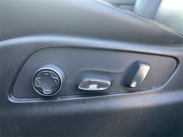 used 2024 Cadillac XT4 car, priced at $31,677