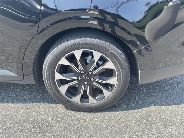 used 2024 Kia Carnival car, priced at $38,286